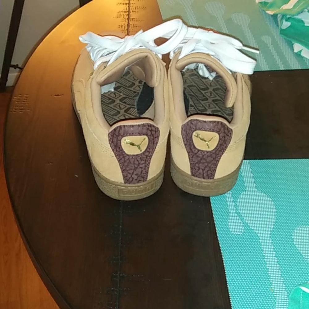 Sneakers - Picture 4 of 4